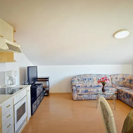 Marinela Apartment *