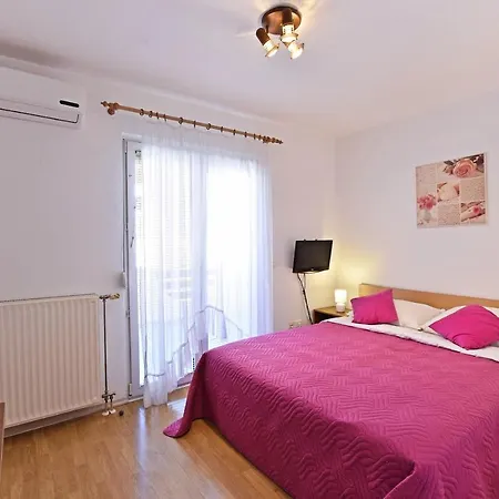 Marinela Apartment